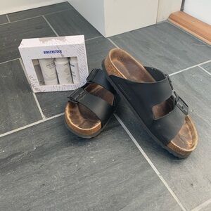 Birkenstock Black and Brown Comfort Sandals